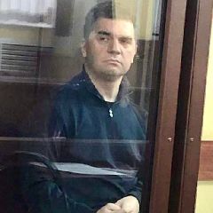 Суд продлил арест экс-министра здравоохранения Кузбасса, обвиняемого в получении взяток (ФОТО) Суд продлил арест экс-министра здравоохранения Кузбасса, обвиняемого в получении взяток (ФОТО)