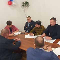 С понедельника в Новокузнецке расписание общественного транспорта будет подстроено под график работников ферросплавного и алюминиевого заводов (ФОТО, ВИДЕО) С понедельника в Новокузнецке расписание общественного транспорта будет подстроено под график работников ферросплавного и алюминиевого заводов (ФОТО, ВИДЕО)