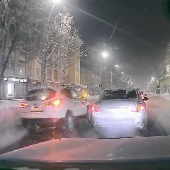 В Новокузнецке водитель показал сигнал поворота и решил, что ему должны уступать (ВИДЕО) В Новокузнецке водитель показал сигнал поворота и решил, что ему должны уступать (ВИДЕО)