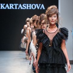 Кузбасский бренд Kartashova представил свою коллекцию на седьмой Московской неделе моды (ФОТО) Кузбасский бренд Kartashova представил свою коллекцию на седьмой Московской неделе моды (ФОТО)